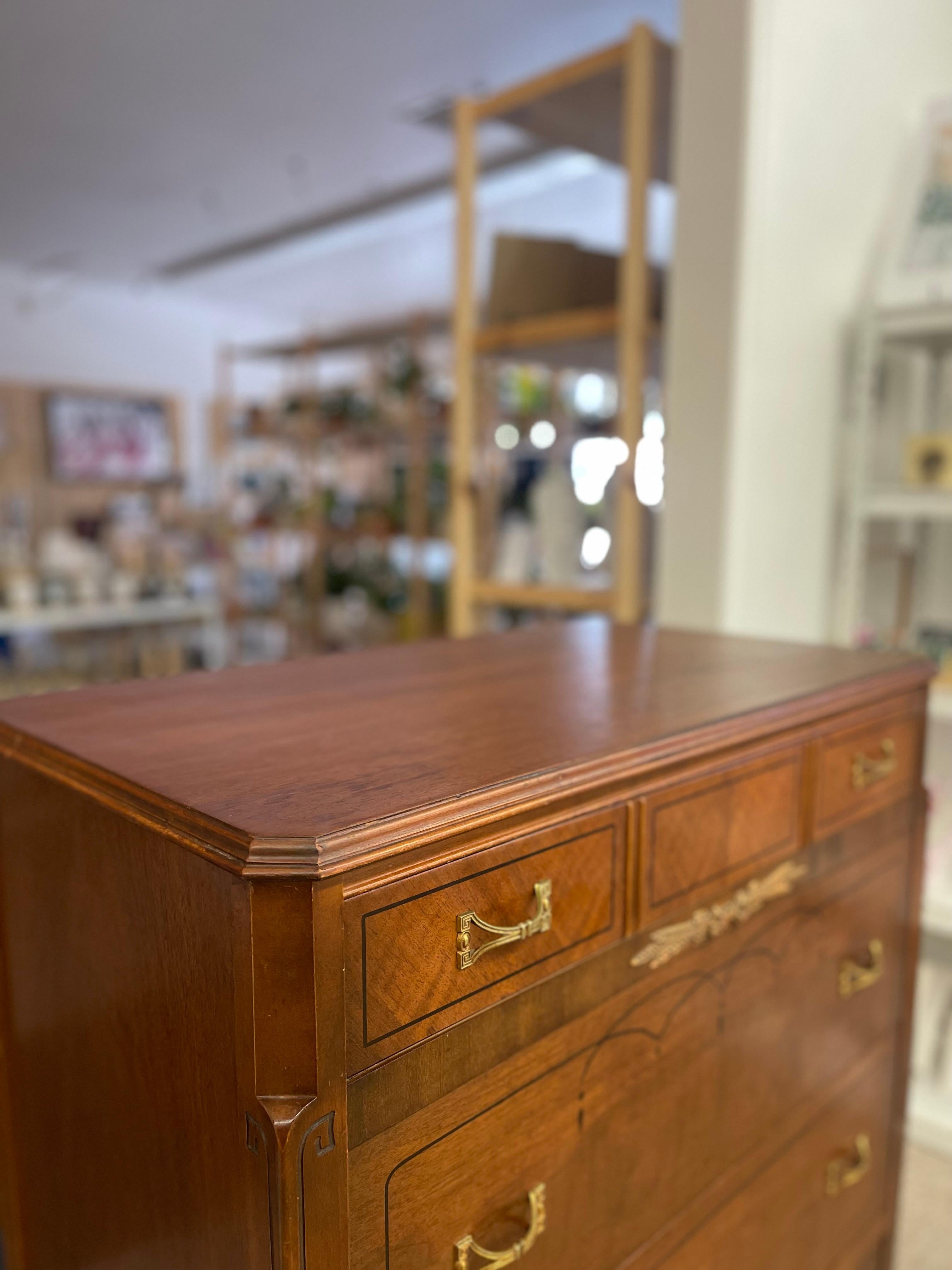 Early 20th Century Neoclassical Style Inlaid Mahogany Tall Chest with Brass Pull For Sale 2