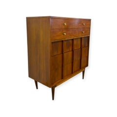 Vintage Mid-Century Modern Highboy Dresser Dovetailed Drawers.