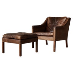 Lot de 2 fauteuils et repose-pieds vintage de style danois moderne du milieu du siècle, en cuir, modèle 2207