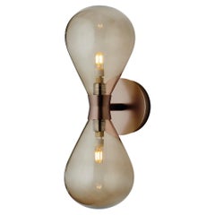 Applique double Cintola en bronze satiné avec globes en verre soufflé à la main en bronze