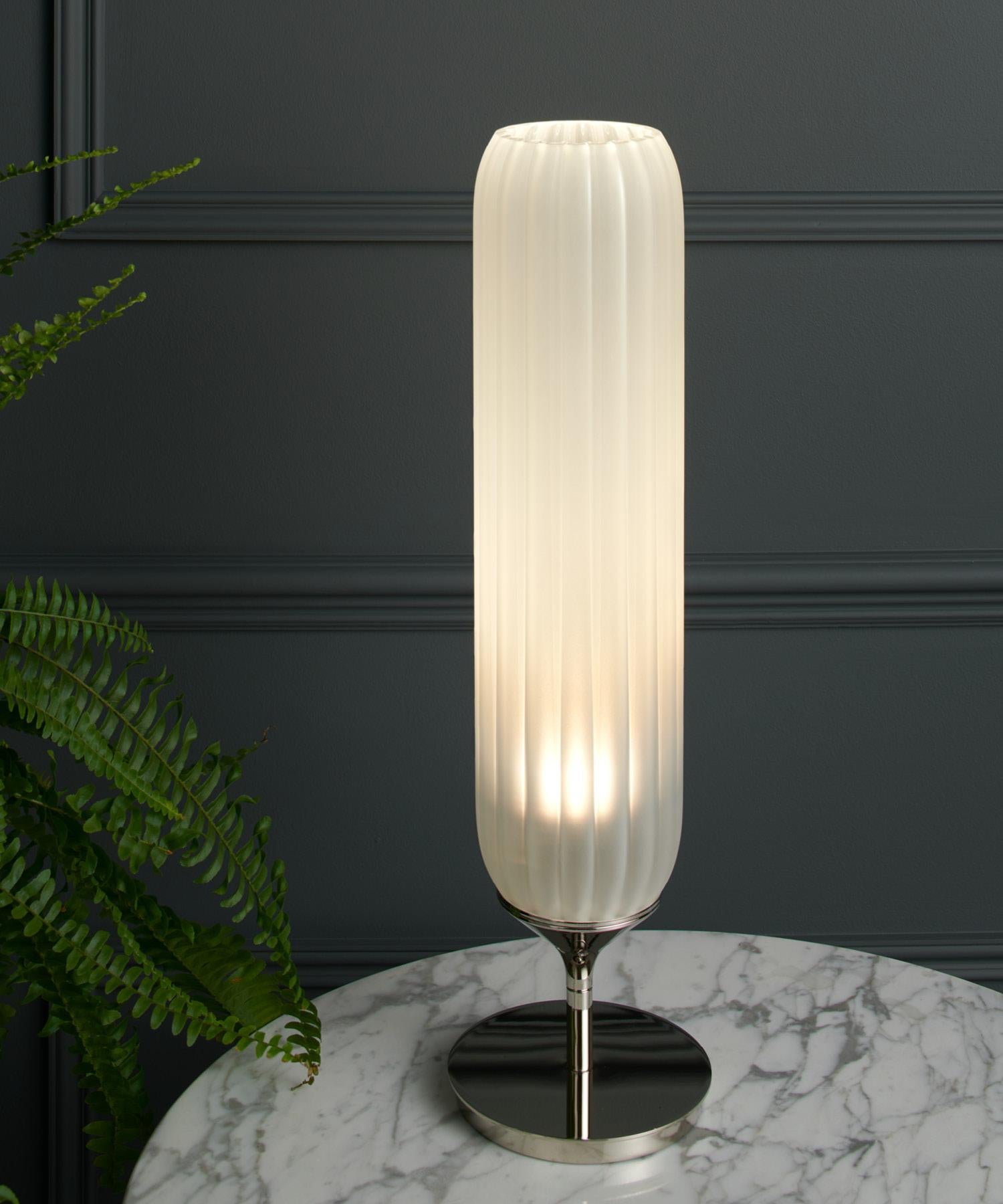 Lámpara de mesa Pod en níquel pulido con difusor de cristal esmerilado by Tom Kirk en venta 2