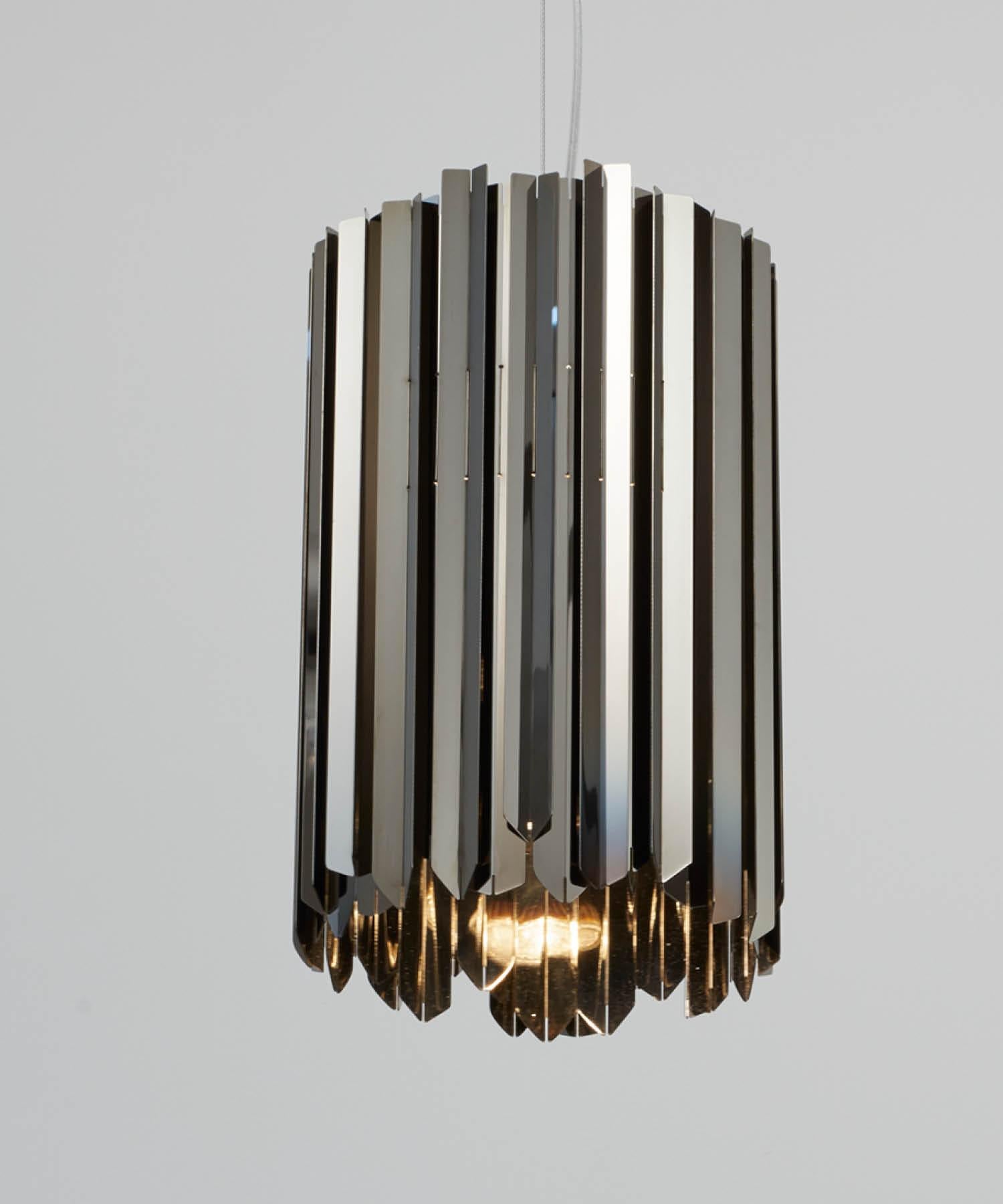 XXIe siècle et contemporain Pendentif Facet en or satiné, homologué UL par Tom Kirk en vente