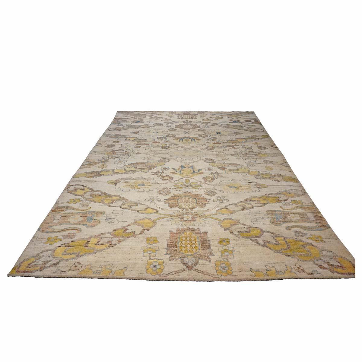   Ashly Fine Rugs présente un tapis turc Oushak 10X13 du 21e siècle, fabriqué à la main. Les tissages d'Oushak ont débuté au sud d'Istanbul, dans une région qui allait donner son nom au tapis, Oushak. Bien que les nomades aient d'abord produit des