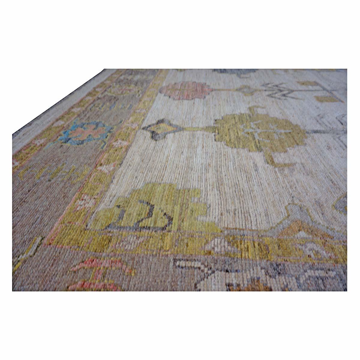 21st Century Turkish Oushak 9X12 Gold, Ivory & Gray Handmade Area Rug (tapis fait main) Excellent état - En vente à Houston, TX