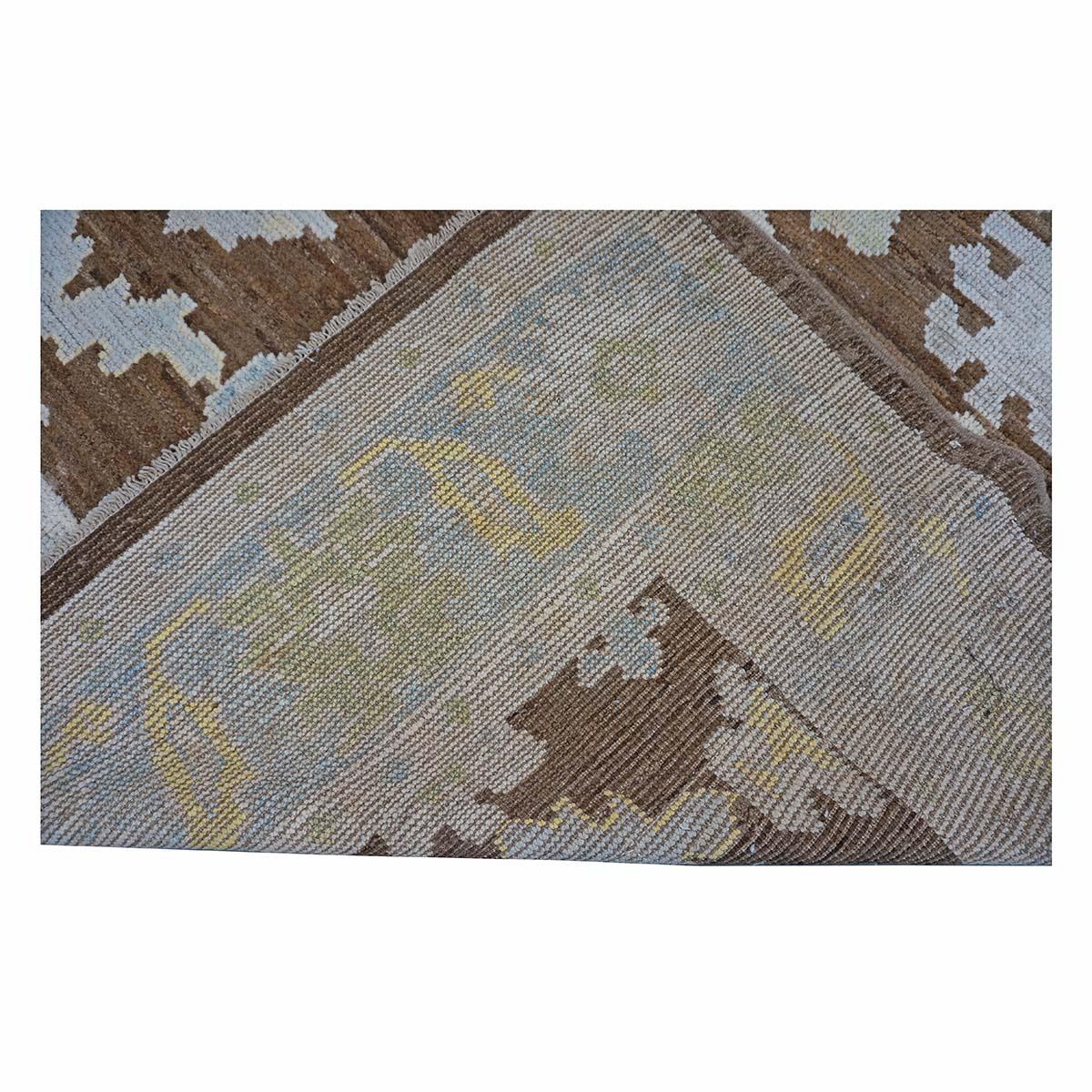 Tappeto Oushak turco del 21° secolo 7x10 avorio e marrone fatto a mano in vendita 6