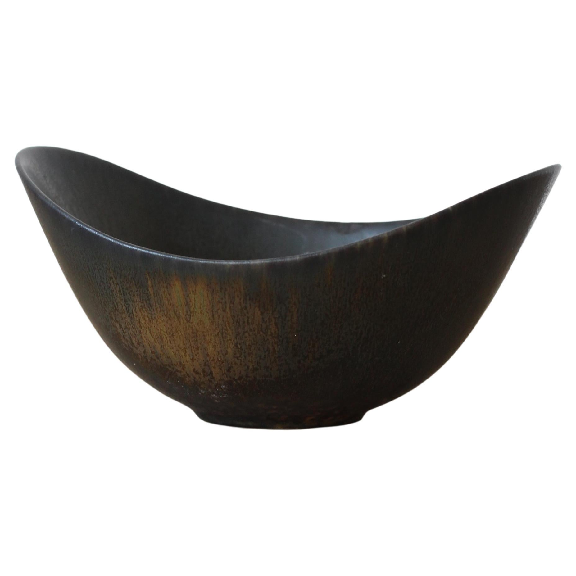 Gunnar Nylund "ARO" Ceramic Stoneware Bowl Dark Glaze Brown for Rörstrand, 1950s For Sale