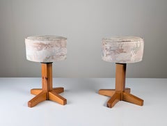 Ein Paar Hocker im skandinavischen Modern-Stil aus Kiefernholz und Stoff, 1980er Jahre