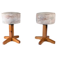 Ein Paar Hocker im skandinavischen Modern-Stil aus Kiefernholz und Stoff, 1980er Jahre
