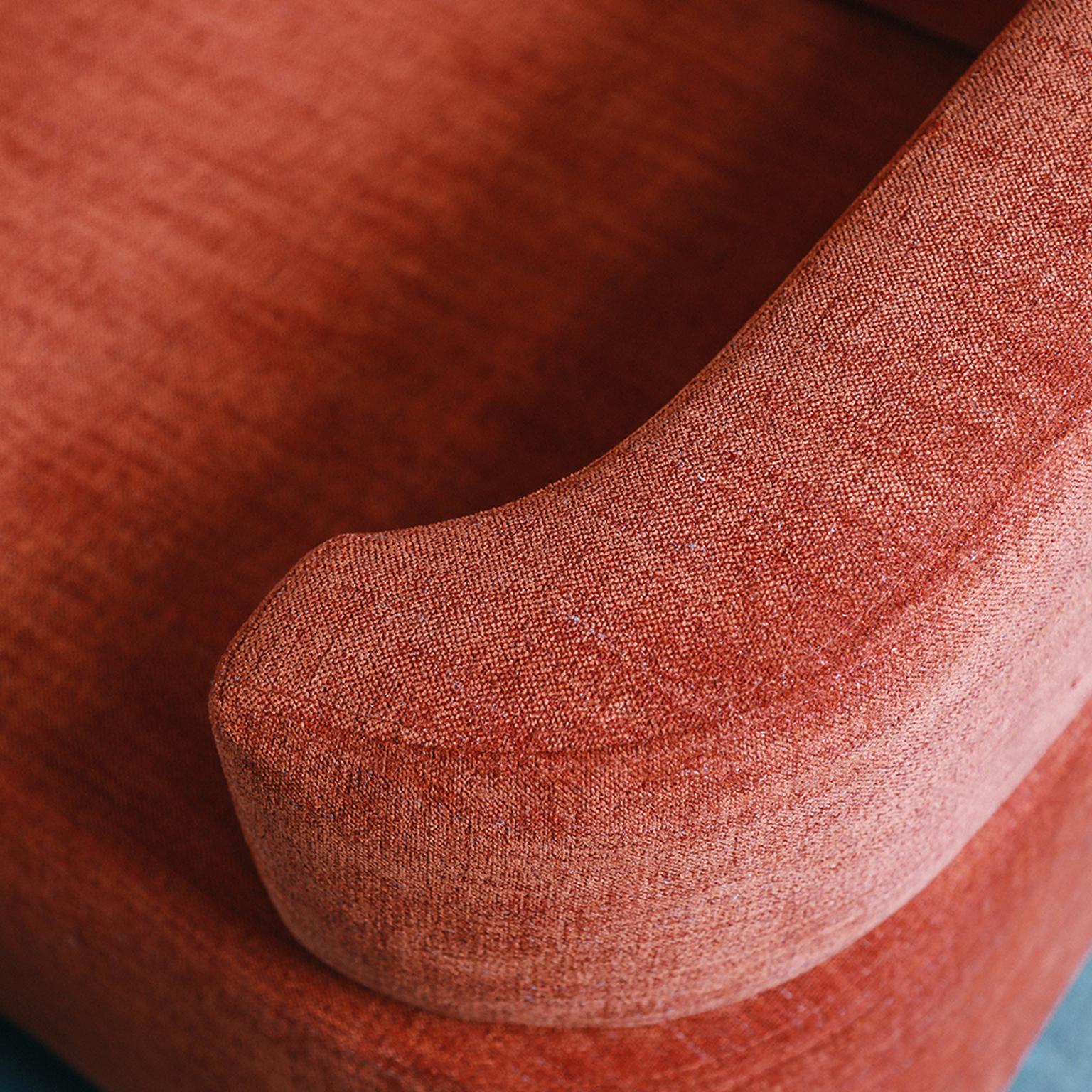 Paire de fauteuils pivotants Minio - By Design Modern/One, accoudoirs incurvés par LAGU en vente 1