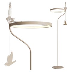 Lampadaire minimaliste « Flight Shadows » : luminaire moderne en acier inoxydable, couleur beige