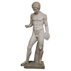 Large statue of the Discobolus