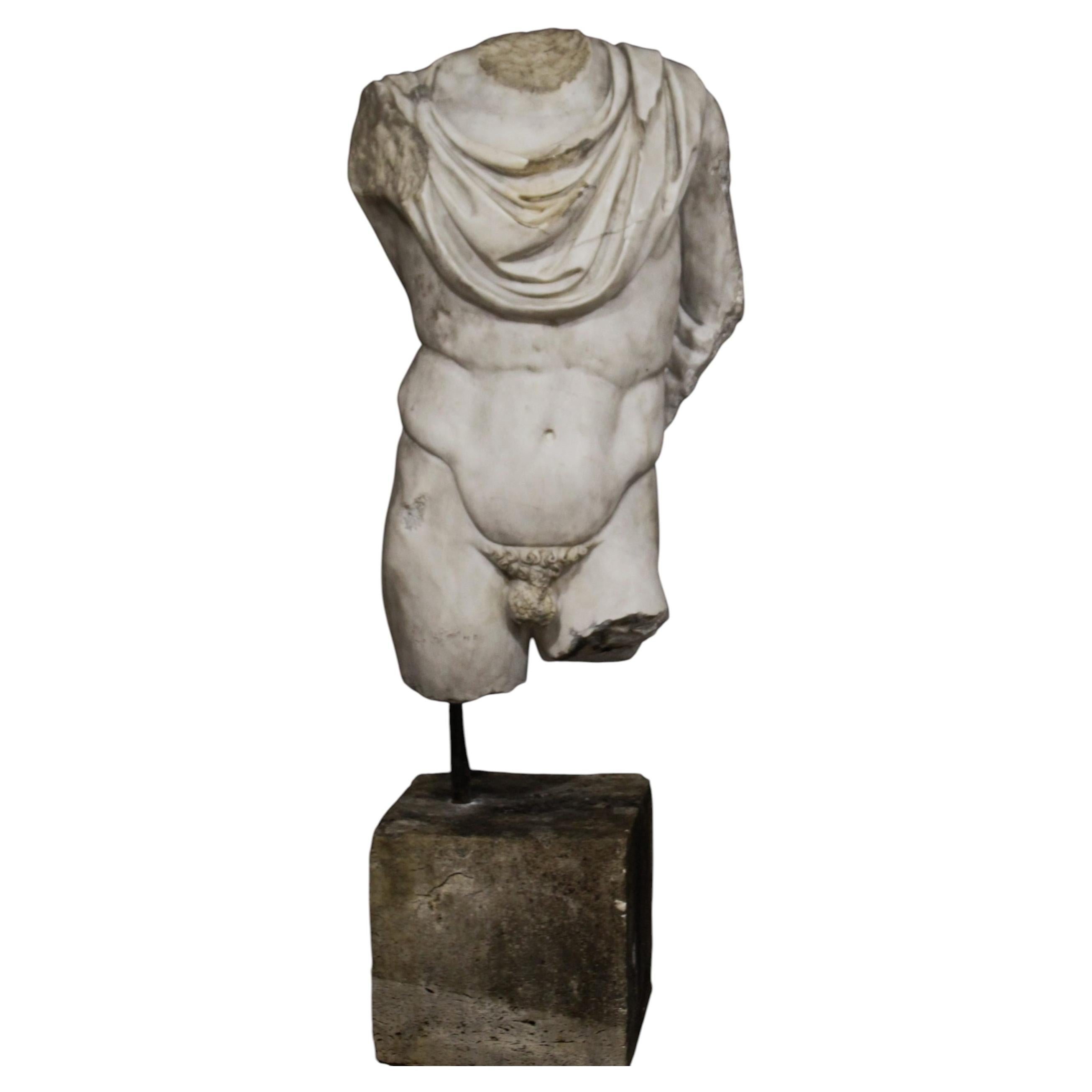 Antique Torso in white marble in vendita