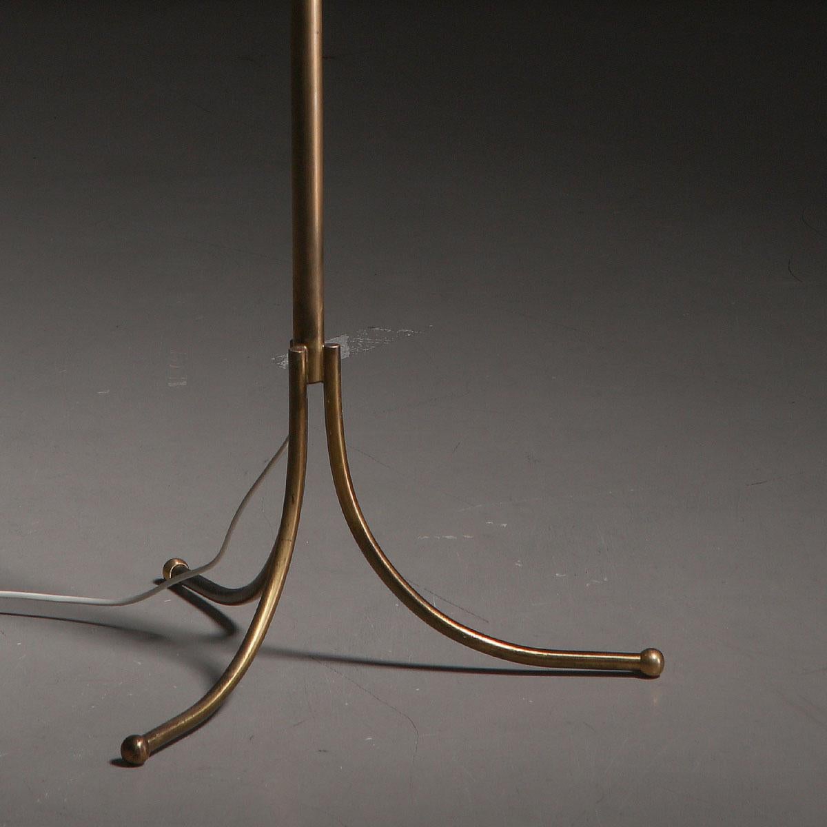 Scandinavian Modern Josef Frank Adjustable Brass Floor Lamp Model 1842, Sweden, 1950s For Sale