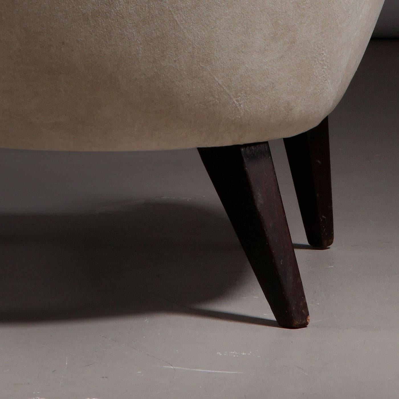 Mid-20th Century Pair of French Lounge Chairs in Wood and Fabric, France, 1960s
