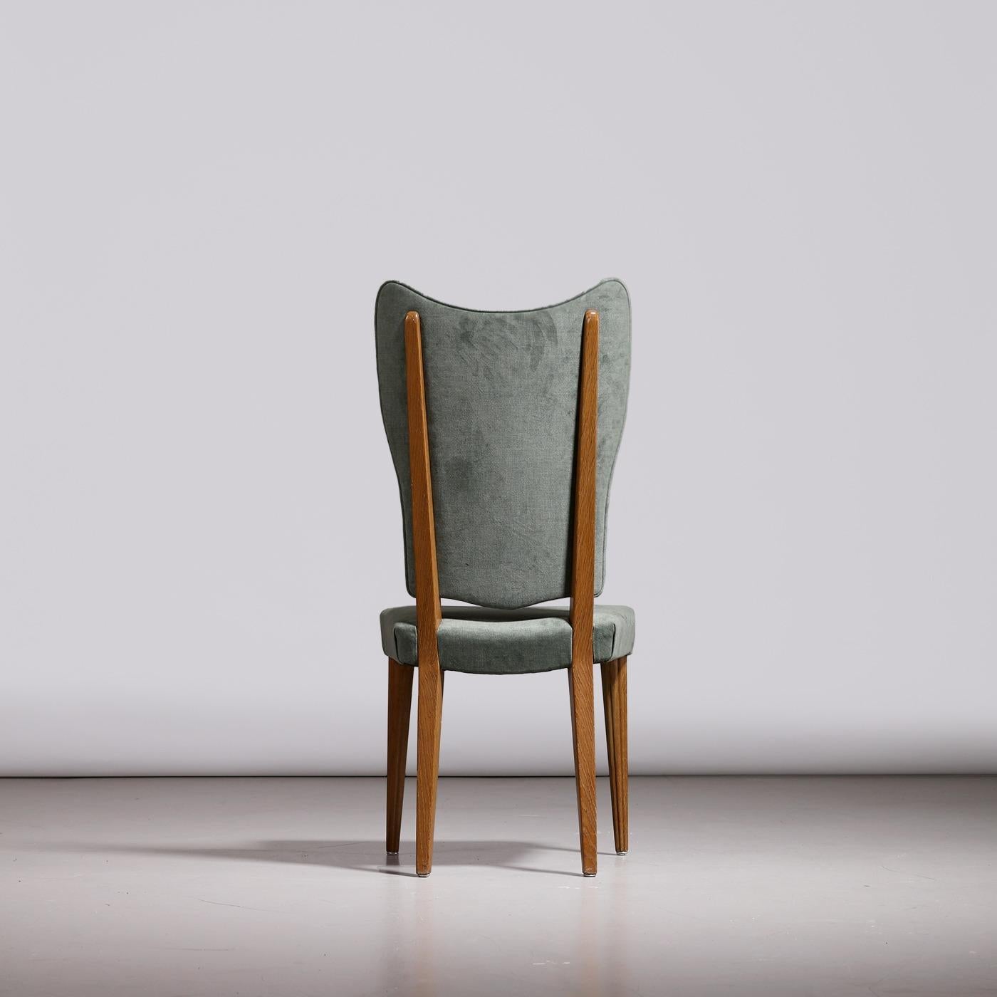 Ludvig Sturm Ensemble de dix chaises de salle à manger en velours vert, Suède vers 1948 Bon état - En vente à Prague, New Town