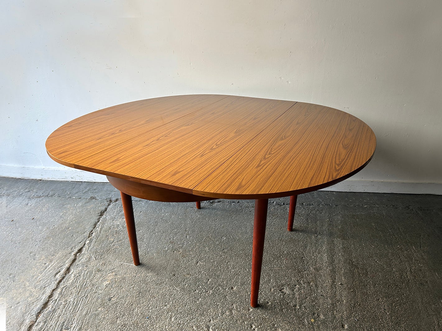 What is a Formica table top?