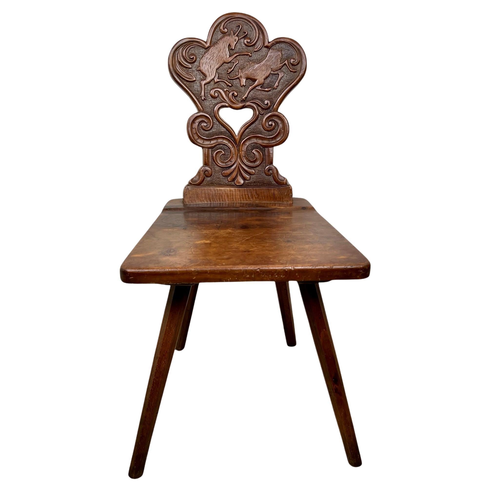 Chaise ESCABELLE d'art populaire alpin suisse en vente