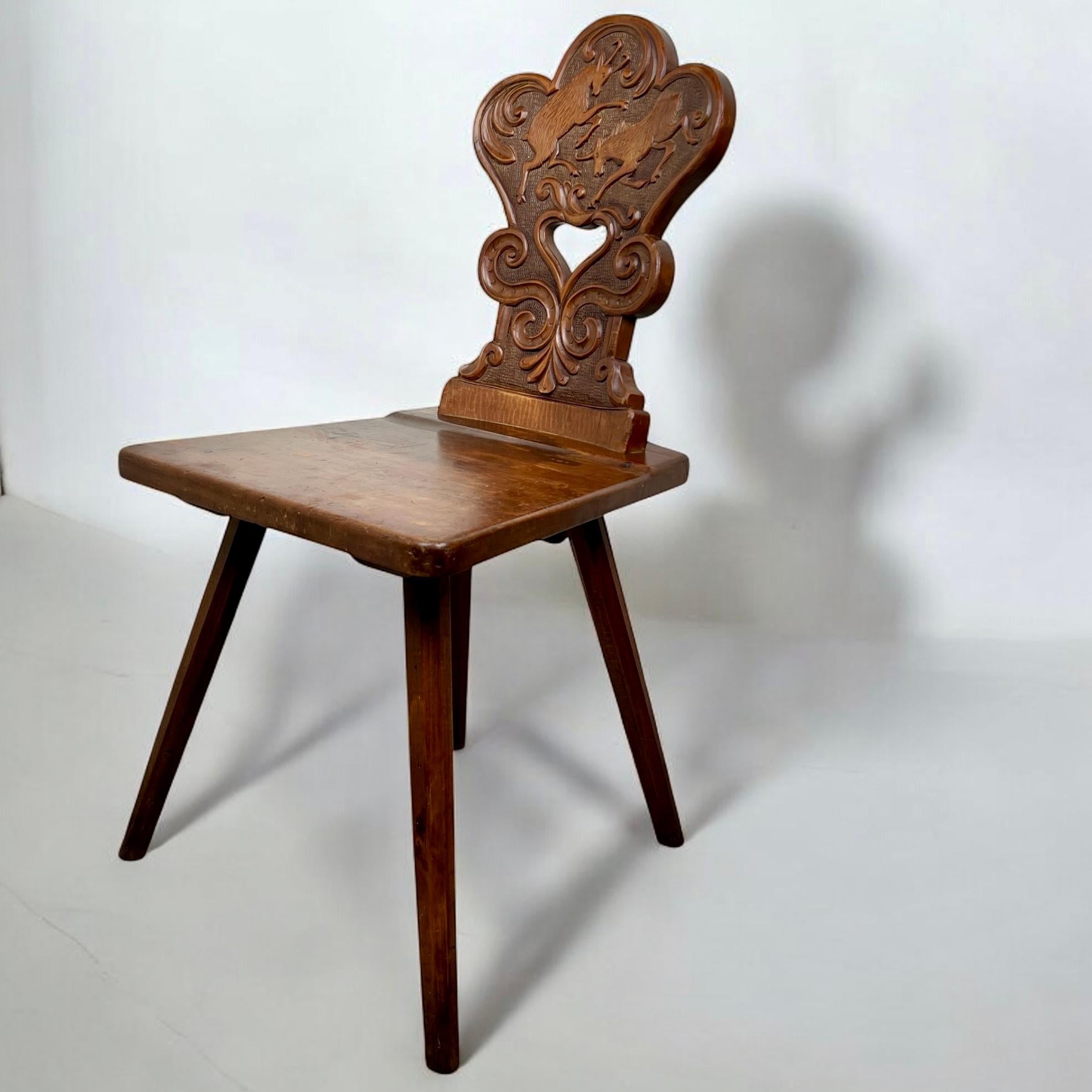 Suisse Chaise ESCABELLE d'art populaire alpin suisse en vente
