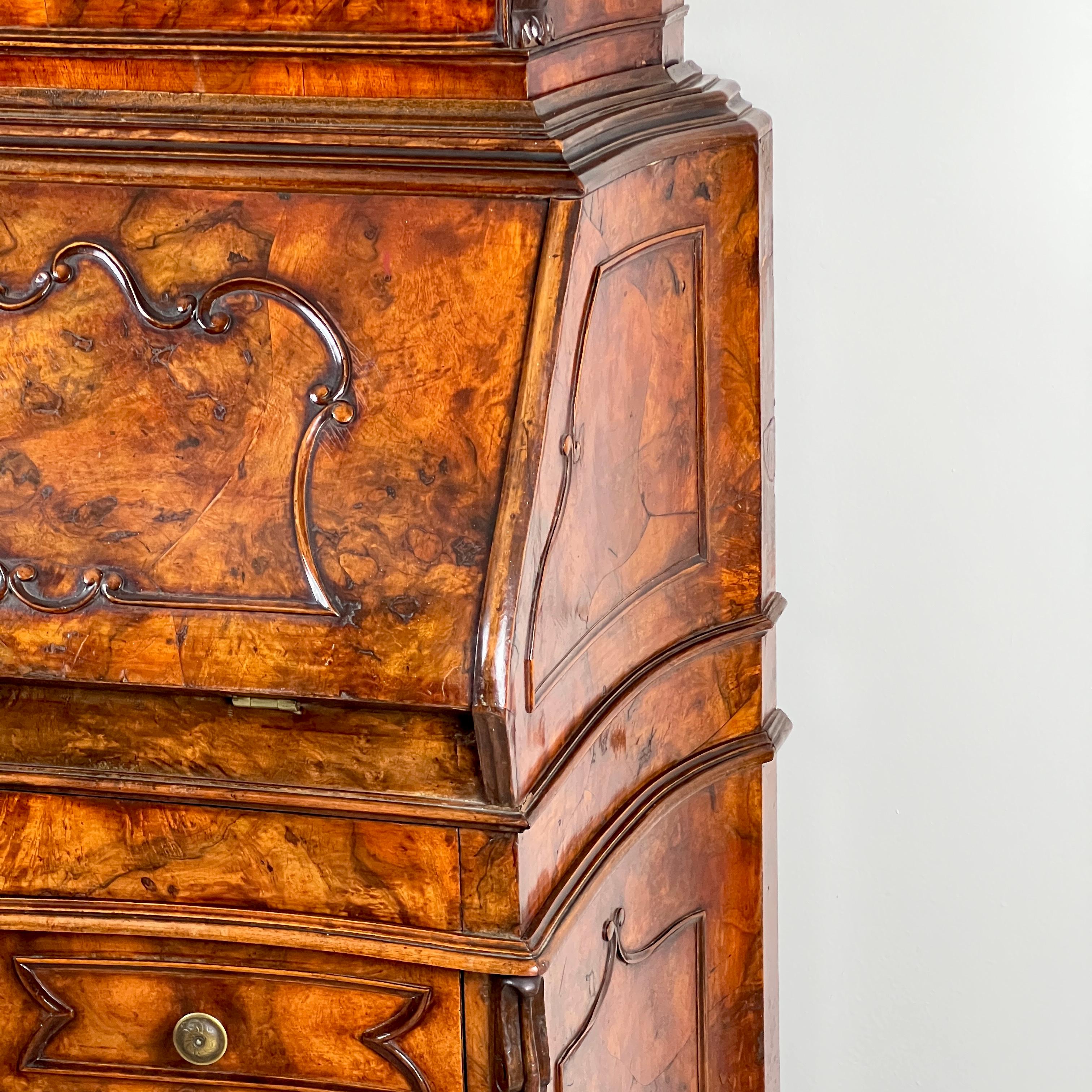 Laiton Bibliothèque-bureau vénitienne en bois de bruyère du XIXe siècle avec miroir en vente