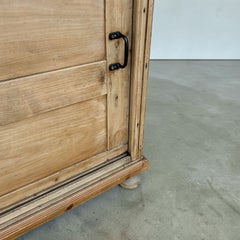 Grande credenza vintage in pino francese Isola da cucina / Tavolo da lavoro Cupbo rustico