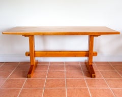 Modernist Designer-Speisetisch im Arts-and-Crafts-Stil mit Trestle-Gestell, R. Nance, hell