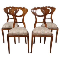 Siglo XIX Fino Juego de Cuatro Sillas Biedermeier. Viena, hacia 1825.