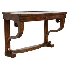 Biedermeier-Konsole aus Nussbaumholz, 19. Jahrhundert. Wiener Stadt, um 1825.