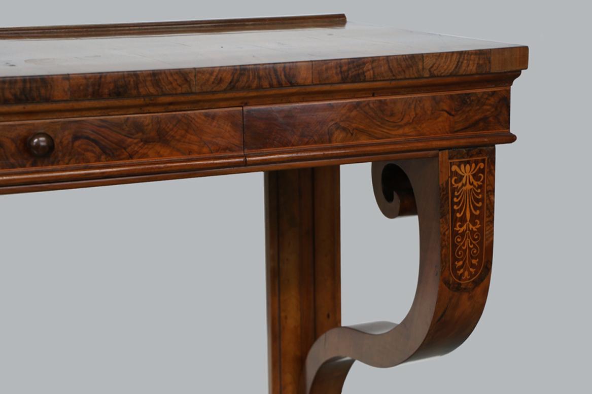 19th Century Fine Biedermeier Walnut Console. Vienna, c. 1825. For Sale 1