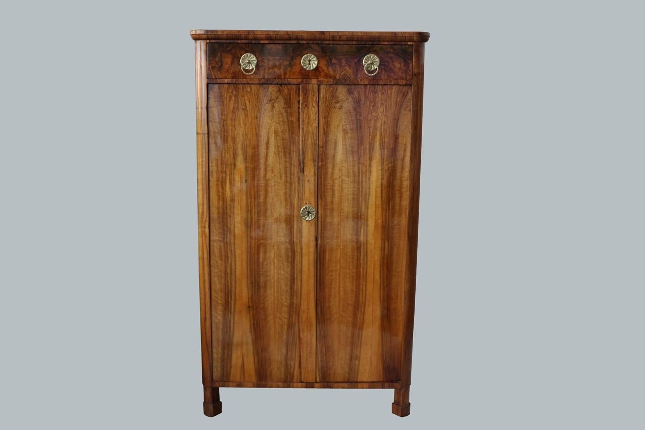 Feine Biedermeier-Truhe, 19. Jahrhundert, groß, um 1825. (Österreichisch) im Angebot
