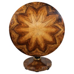 19th Century Fine Biedermeier Large Walnut Table. Vienna, c. 1820-25.