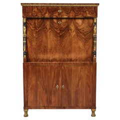 19th Century Exceptional Biedermeier Walnut Secretaire. Vienna, c. 1825.