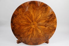 Exceptional Viennese Biedermeier Walnut Table. Vienna, c. 1825.