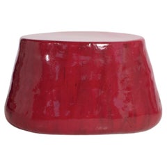 Pedra-Couchtisch aus Keramik – Purpurrot – handgefertigt – glasiert – Hocker – geformt