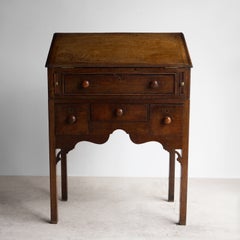 Bureau géorgien ancien en chêne, avec tiroirs, XVIIIe siècle