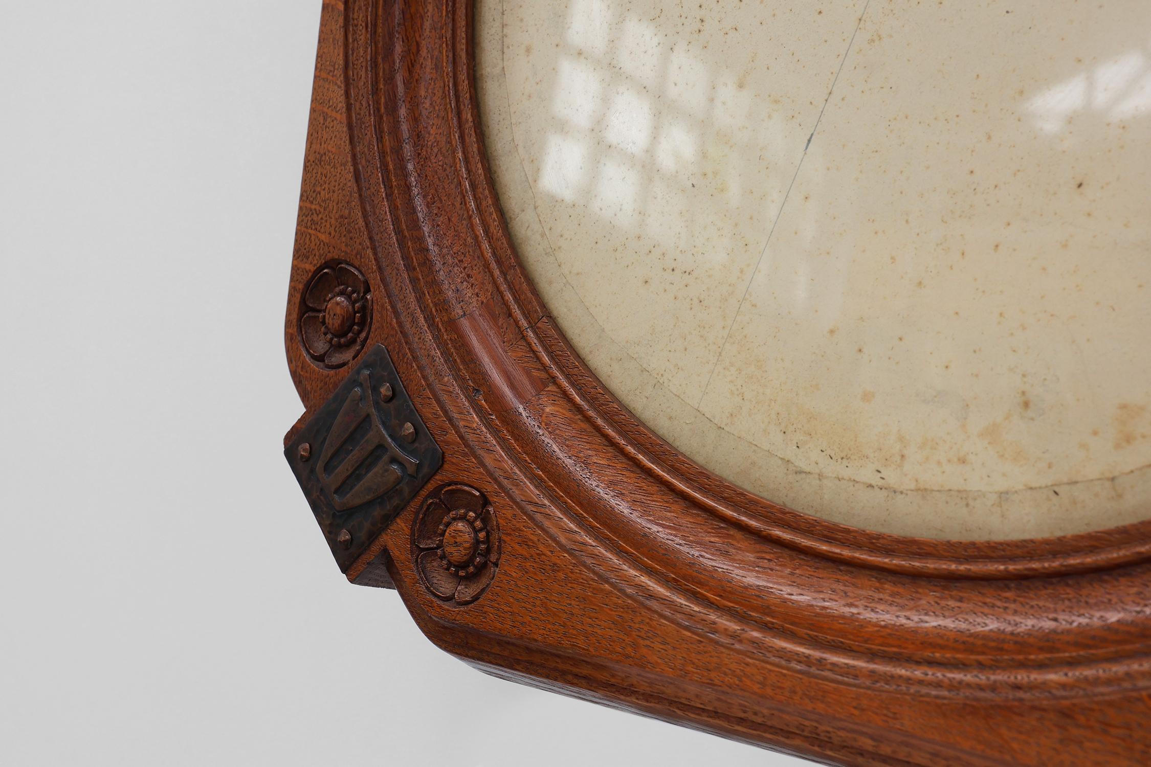 Belgian Art nouveau oak photo frame with copper decorations by Geo Verbanck For Sale