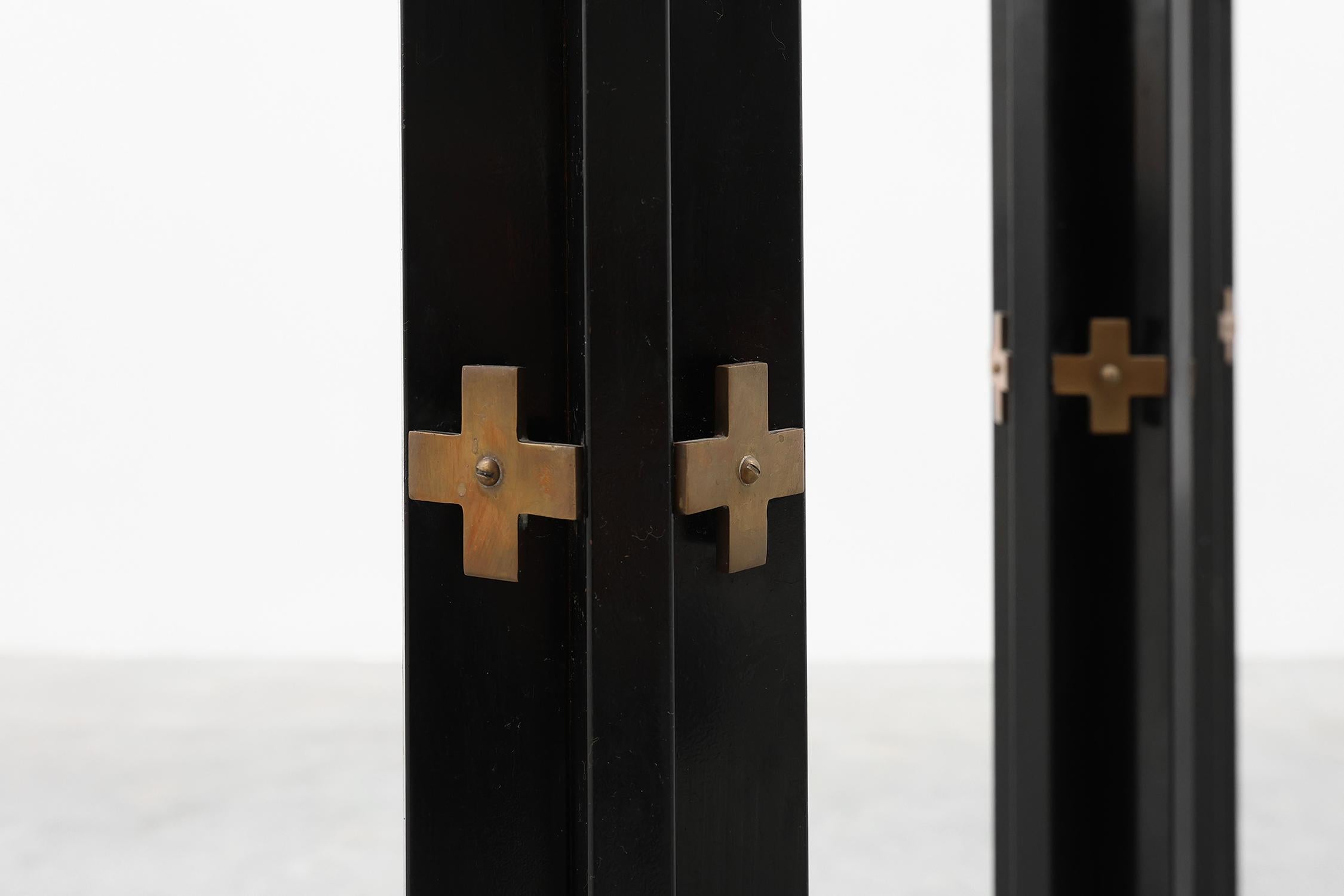XX secolo Raro set di 4 candelabri da chiesa molto grandi in metallo nero e rame, anni '60 in vendita