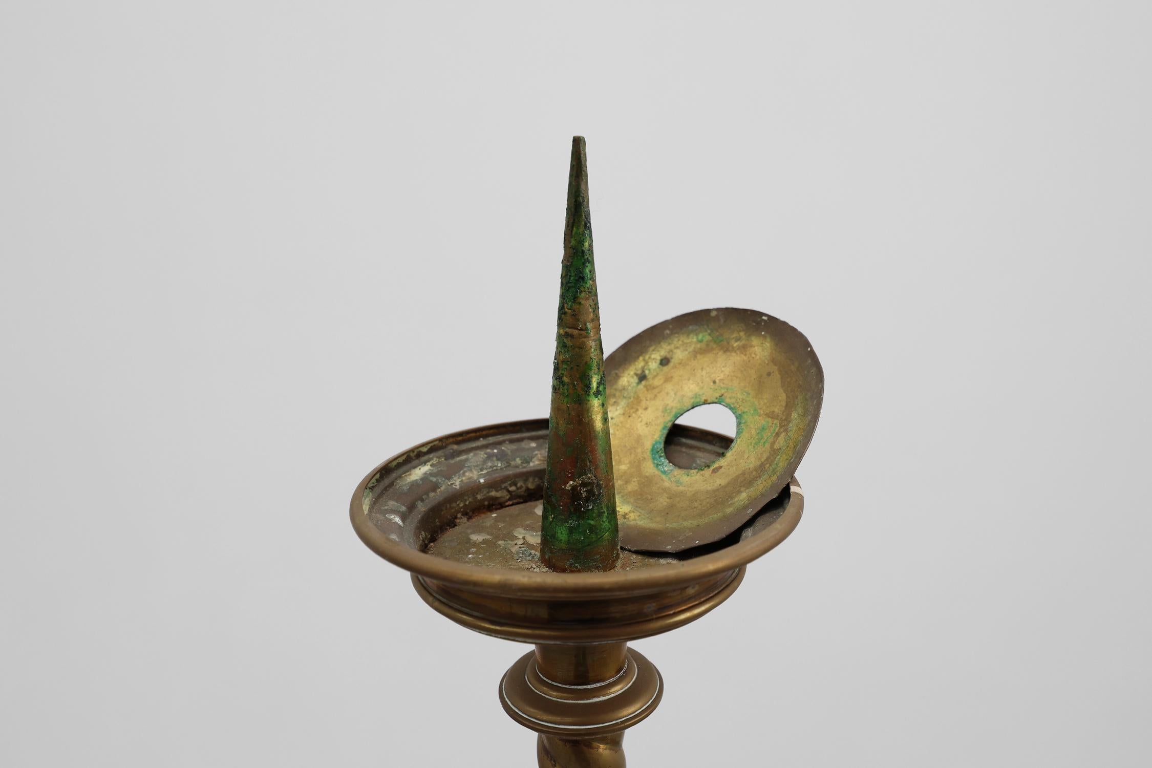 Grande portacandele antico in rame decorato, Francia ca. 1900 in vendita 2