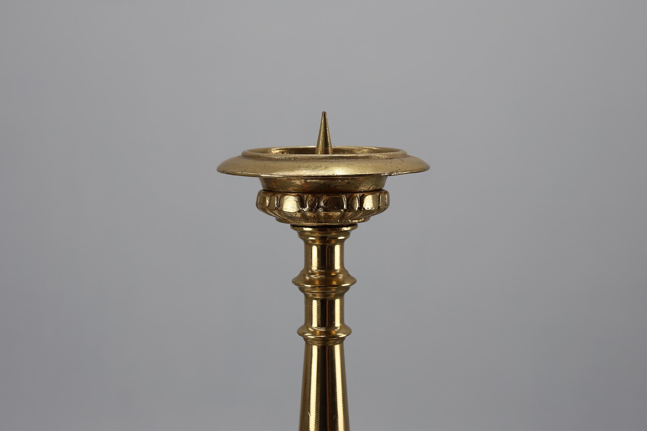 Paar große, antike Kerzenständer aus Bronze, Frankreich ca. 1900 im Zustand „Gut“ im Angebot in Meulebeke, BE
