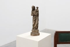 Statue belge du XIXe siècle représentant la Vierge à l'Enfant sur un socle octogonal, Belgique