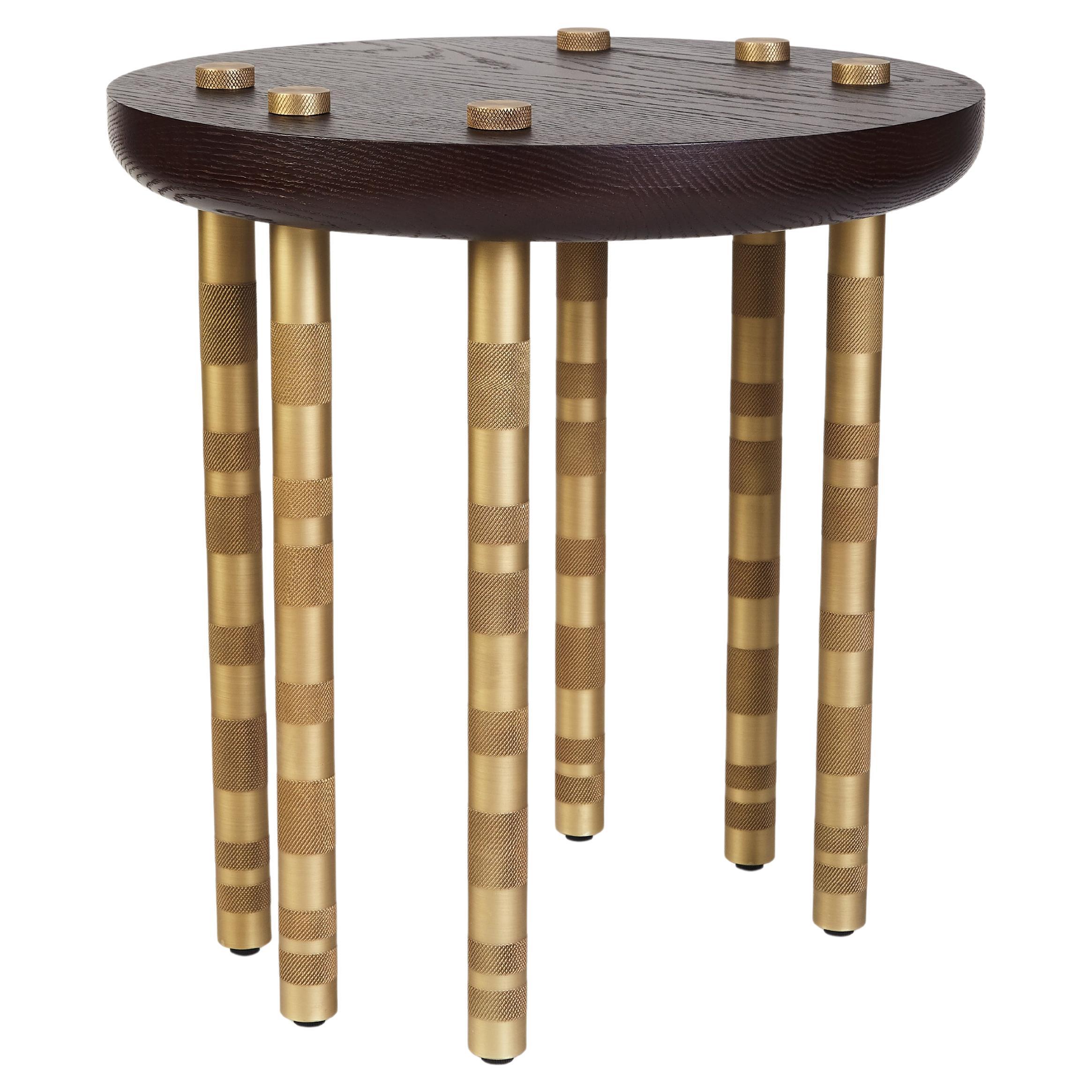 Tavolino Ipanema in ottone, piano in Wood e gambe in ottone spazzolato, realizzato a mano da Duistt