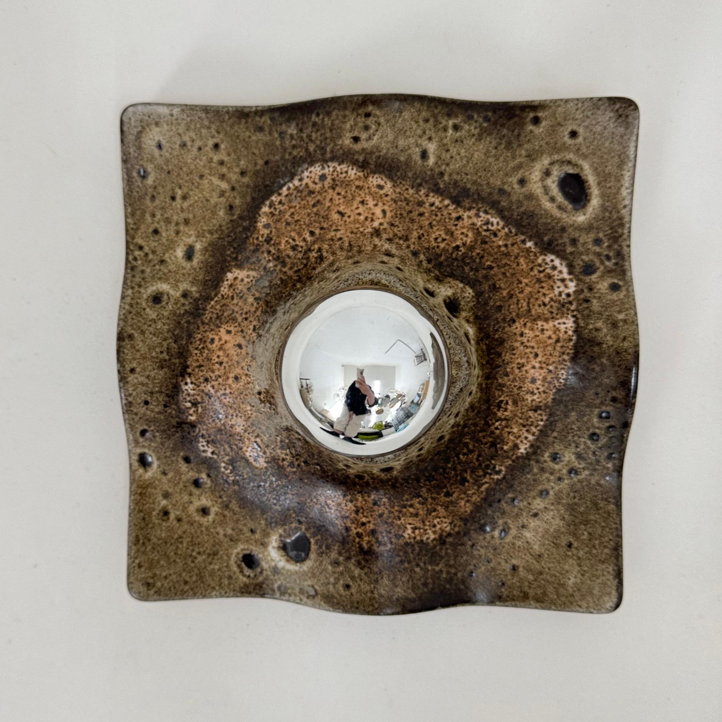 Coppia di lampade da parete ondulate in ceramica di metà secolo, anni '70 in vendita 8
