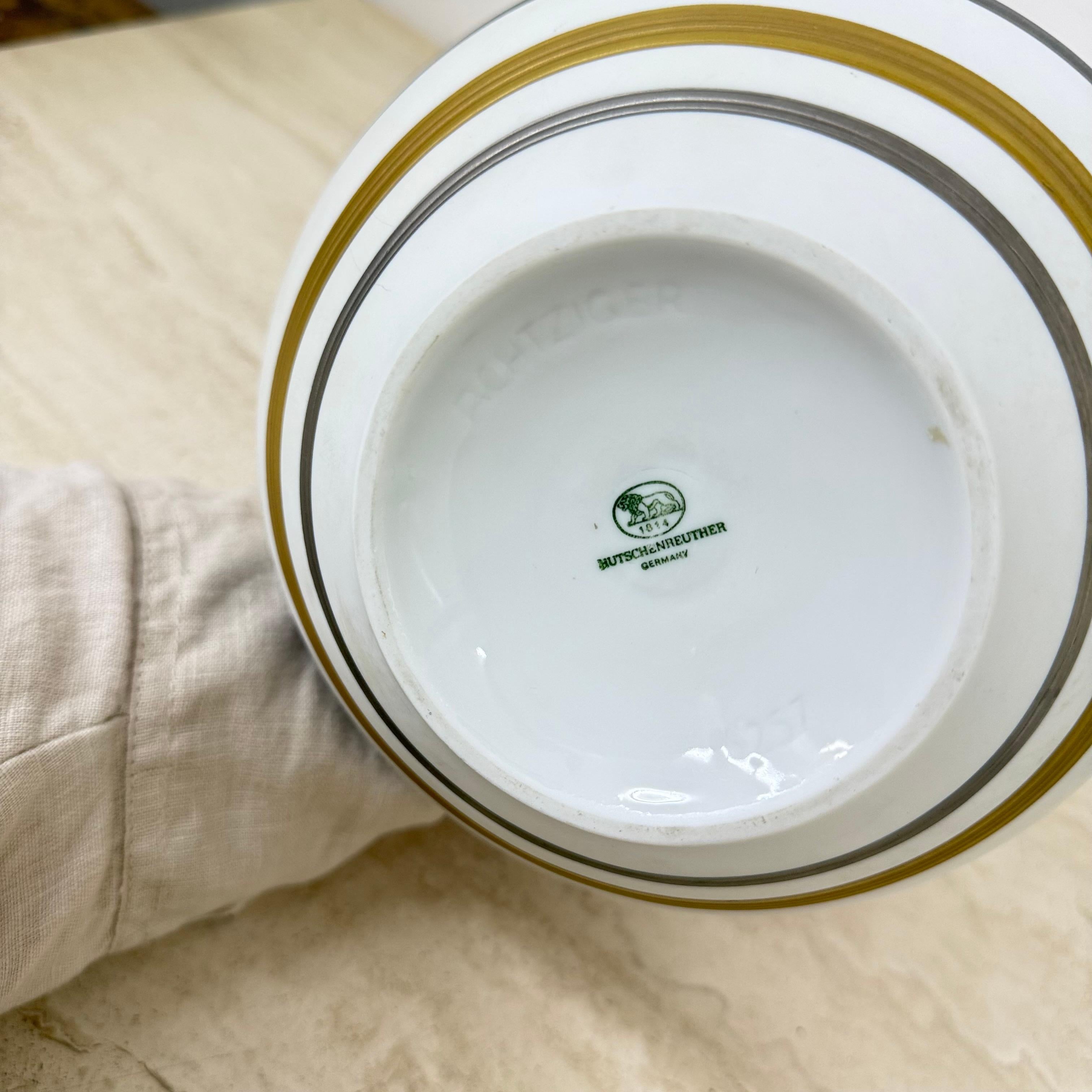 Vaso in porcellana di Hutschenreuther, design di metà secolo, anni '70 in vendita 12
