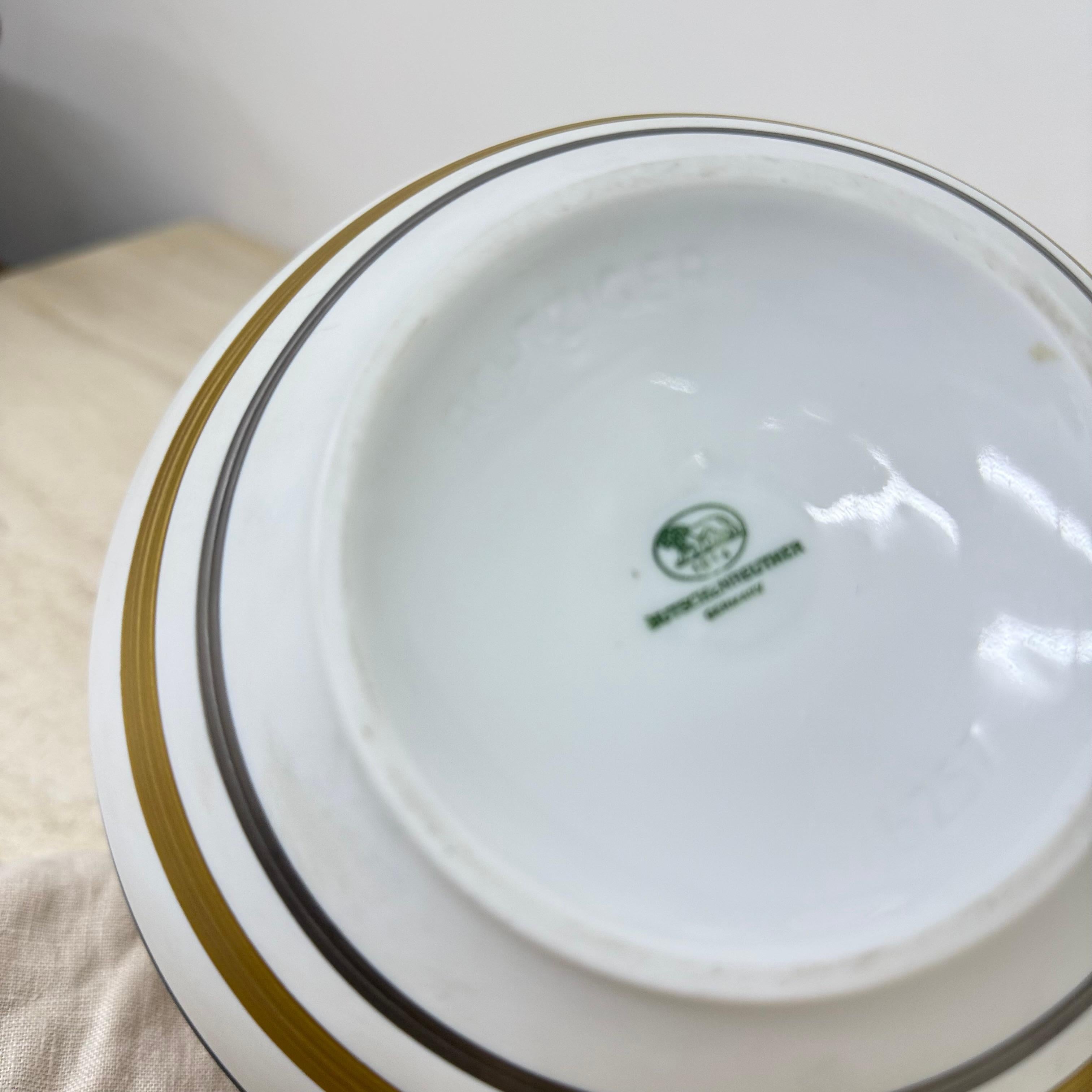 Vaso in porcellana di Hutschenreuther, design di metà secolo, anni '70 in vendita 13