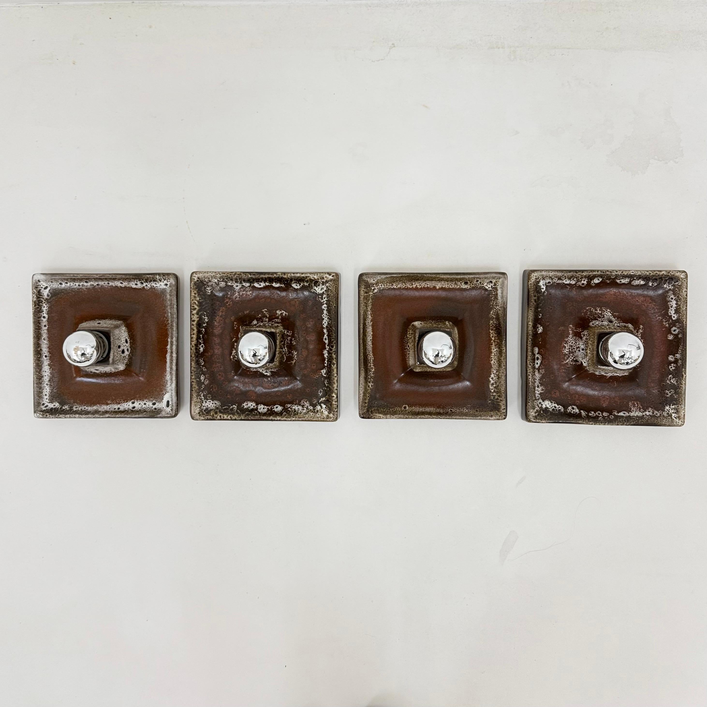 Juego de 4 apliques de cerámica marrón , años 70 en venta 7
