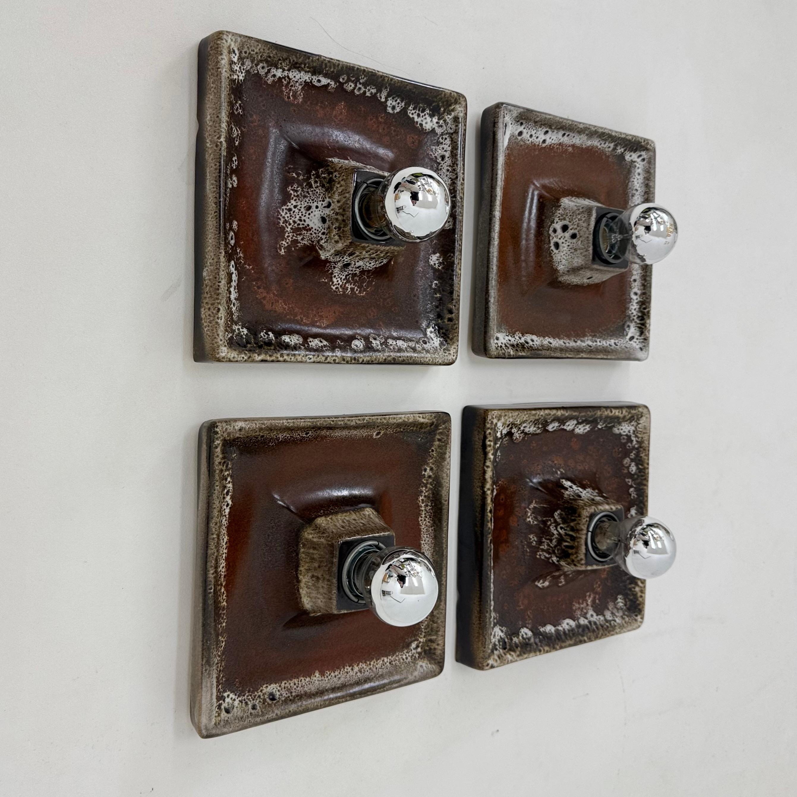 Juego de 4 apliques de cerámica marrón , años 70 en venta 4