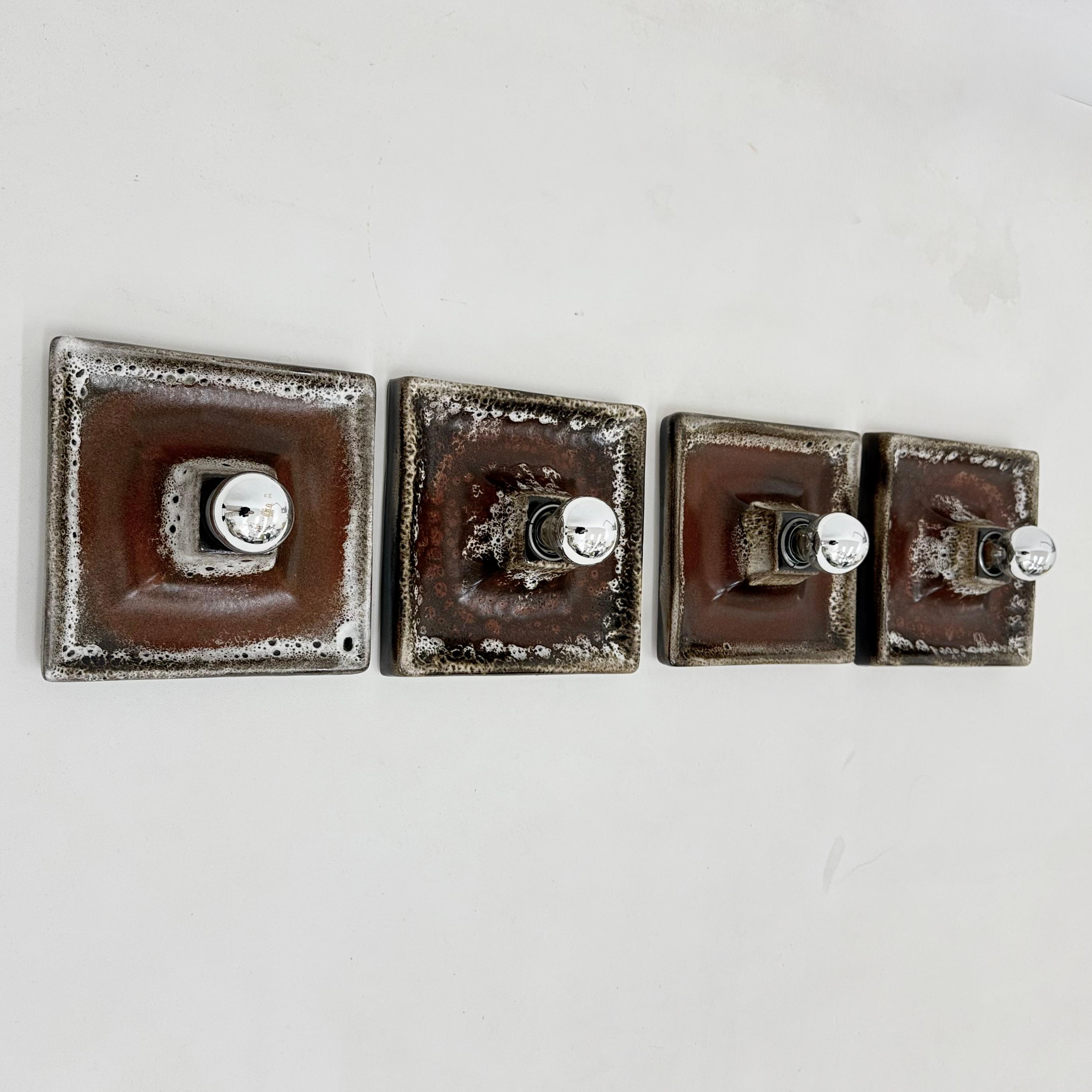 Juego de 4 apliques de cerámica marrón , años 70 en venta 9