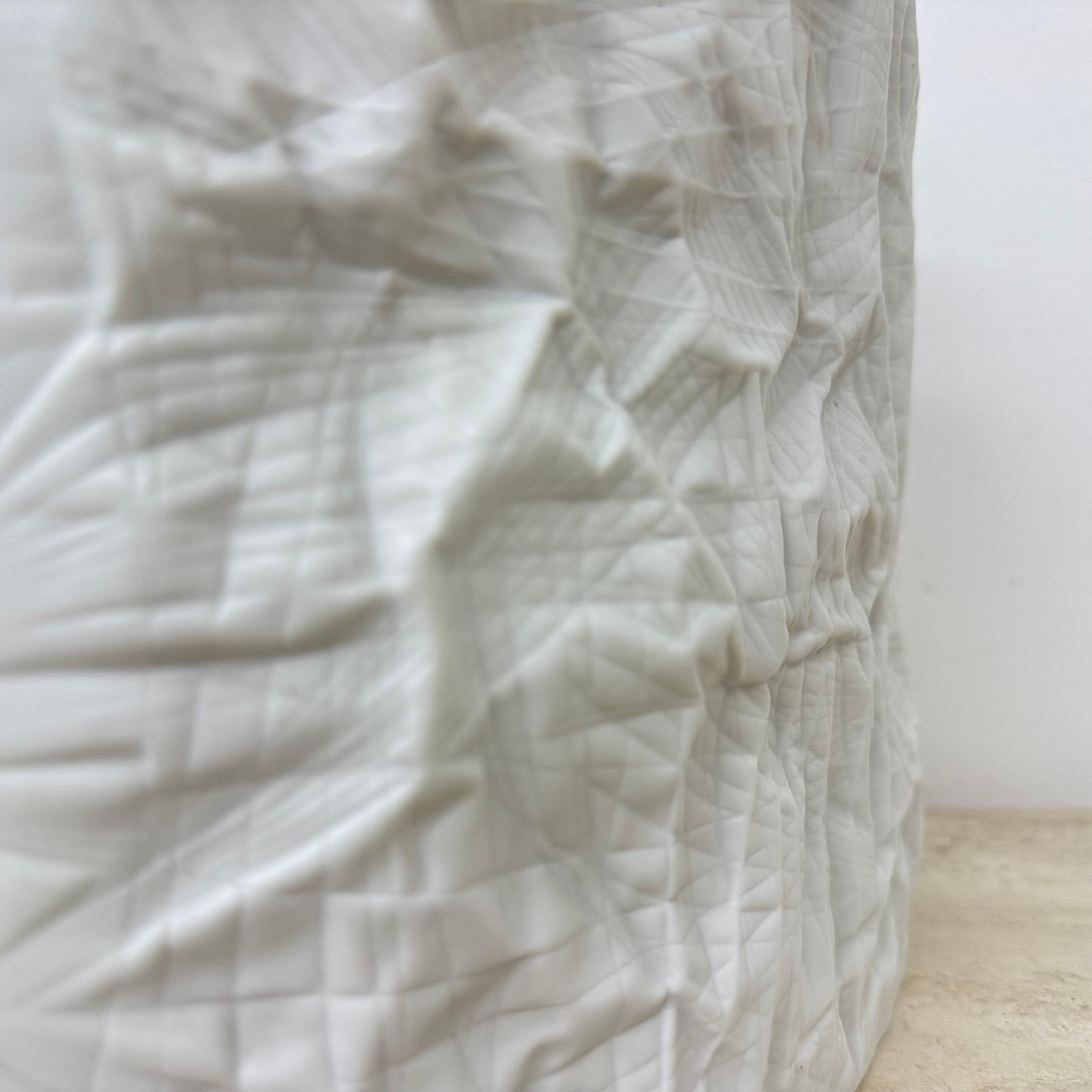 Martin Freyer Rosenthal Bisque Porcelaine Paper Relief Vase Op Art 1970s For Sale 7