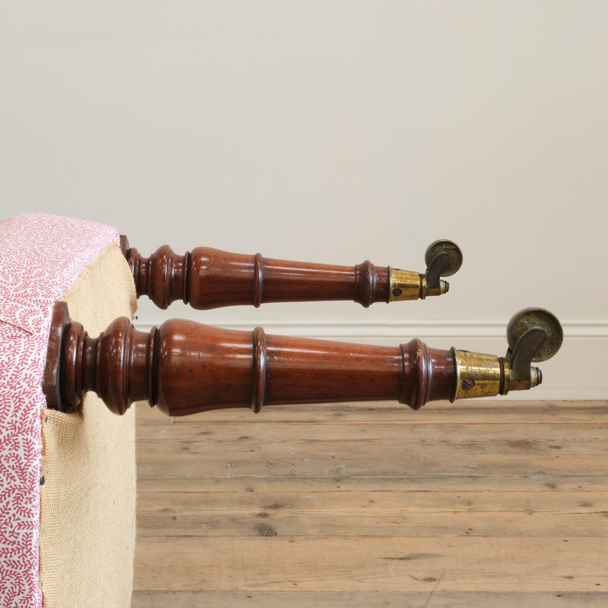Mitte des 19. Jahrhunderts Schlafzimmer-Beistellstuhl Att' Holland & Sons im Angebot 5