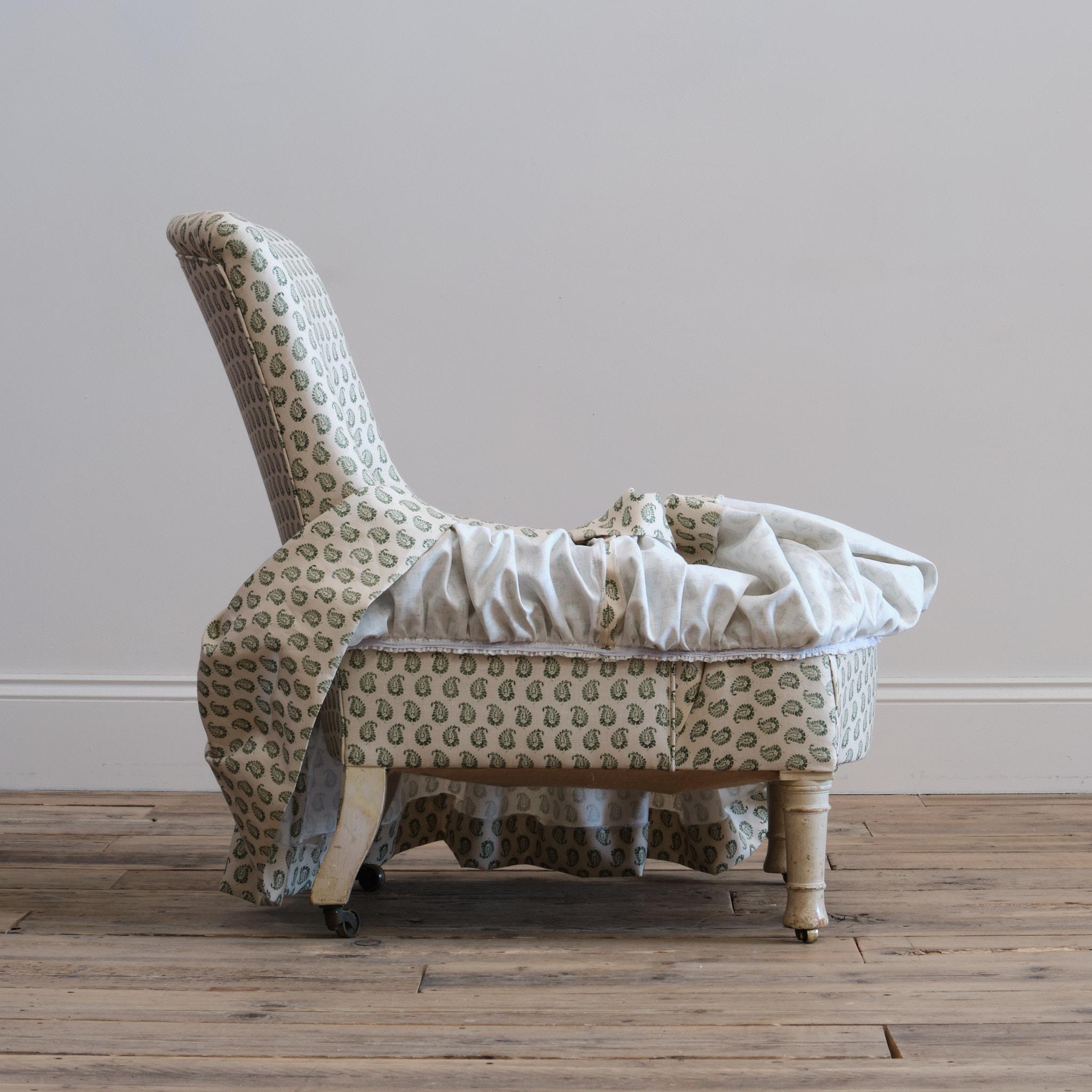19th century nursing chair In Howe 36 Bourne Street Linen For Sale 3