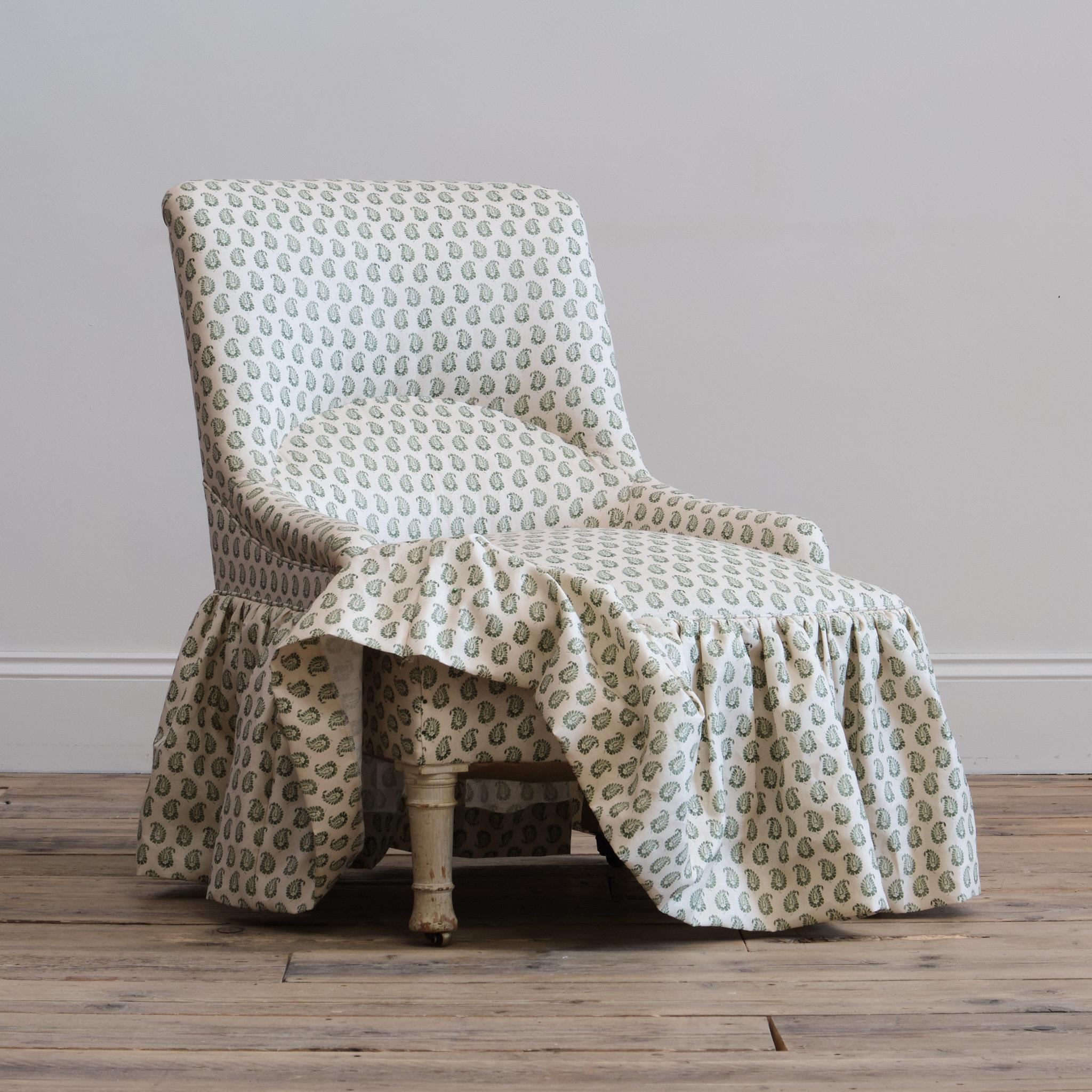 19th century nursing chair In Howe 36 Bourne Street Linen For Sale 2